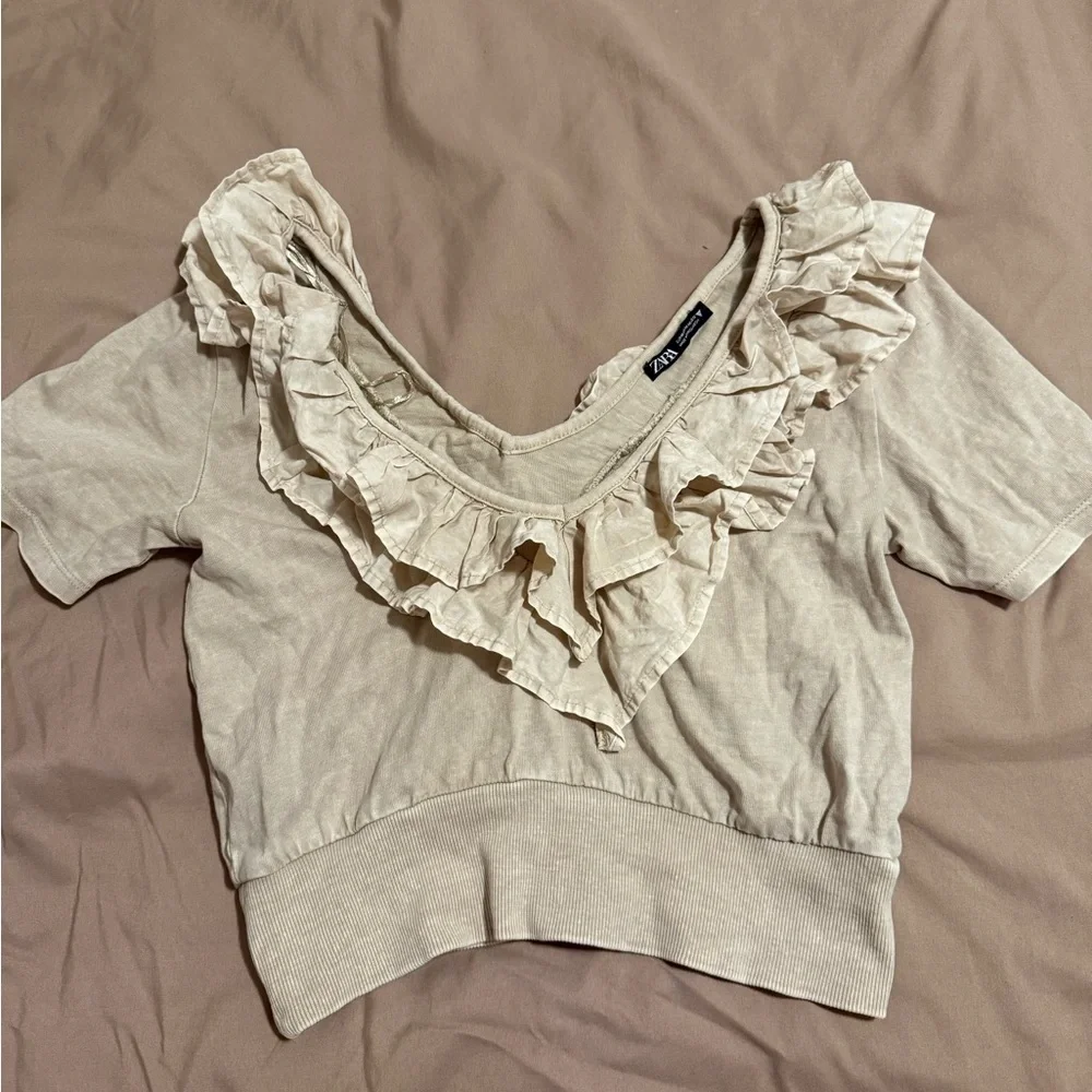 Zara Cream Ruffled Blouse - Picture 1 of 2